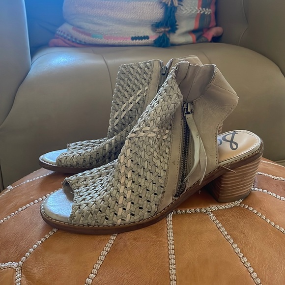 Sam Edelman Heel/Boot - Picture 1 of 6